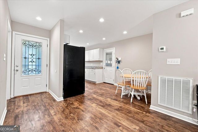 8 Fernwood Way NE, Rome, GA 30161