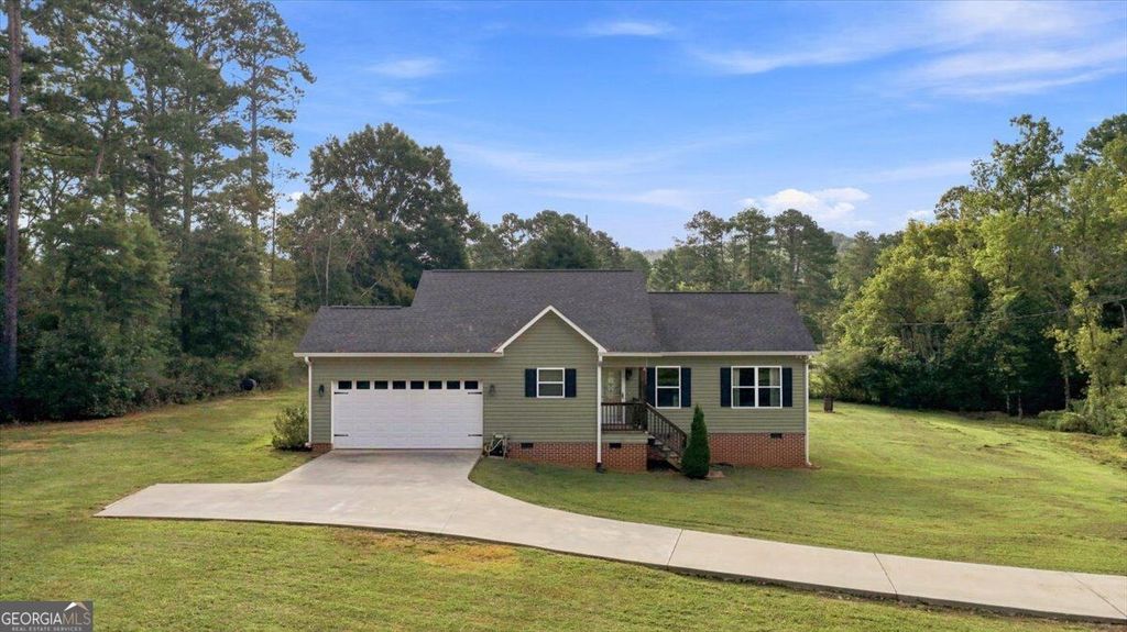 8 Fernwood Way NE, Rome, GA 30161