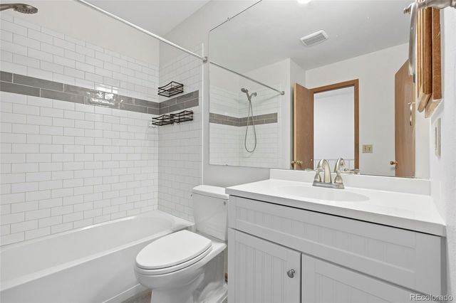 1811 S Quebec Way 95, Denver, CO 80231