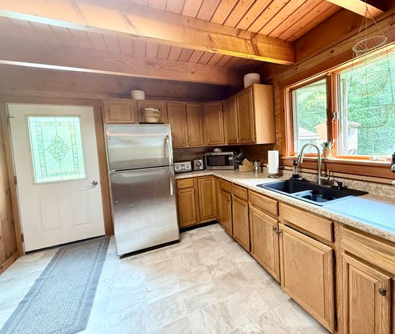 849 River Road, Peru, NY 12972