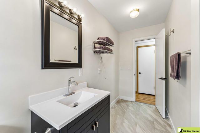 5025 Wirt Street, Omaha, NE 68104