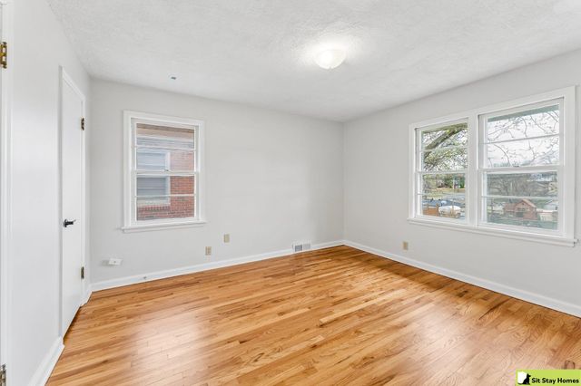 5025 Wirt Street, Omaha, NE 68104