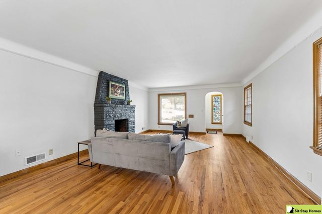 5025 Wirt Street, Omaha, NE 68104