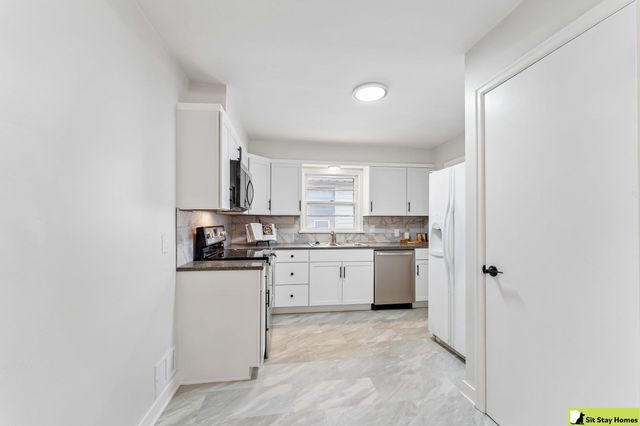 5025 Wirt Street, Omaha, NE 68104