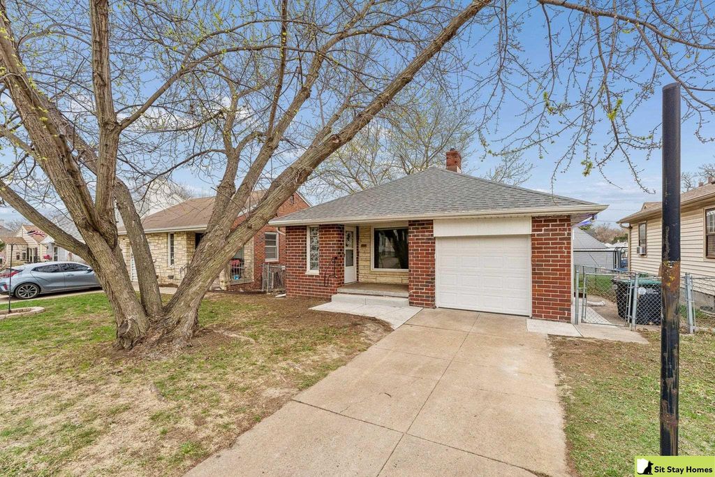 5025 Wirt Street, Omaha, NE 68104