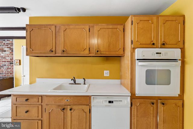 11504 PARKEDGE DR, North Bethesda, MD 20852