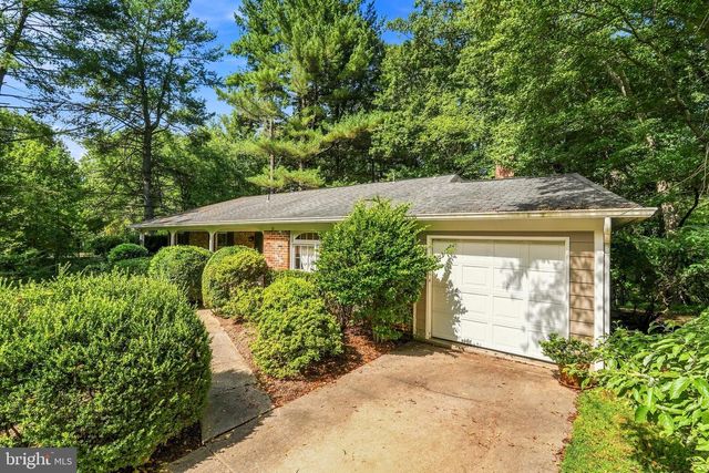 11504 PARKEDGE DR, North Bethesda, MD 20852