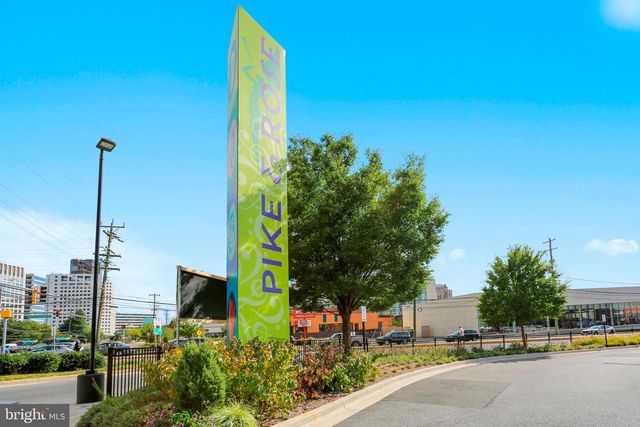 11504 PARKEDGE DR, North Bethesda, MD 20852