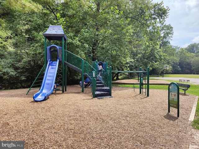 11504 PARKEDGE DR, North Bethesda, MD 20852