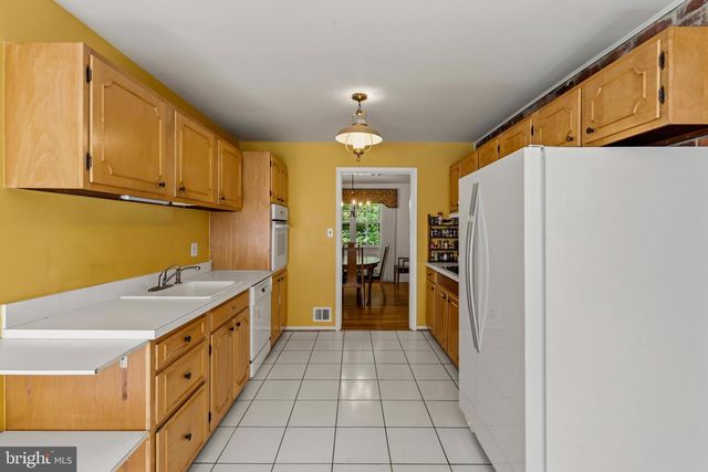 11504 PARKEDGE DR, North Bethesda, MD 20852