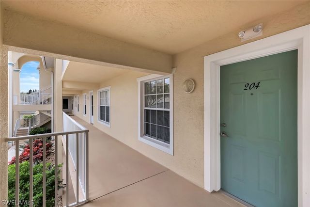 15495 Cedarwood LN 204, Naples, FL 34110