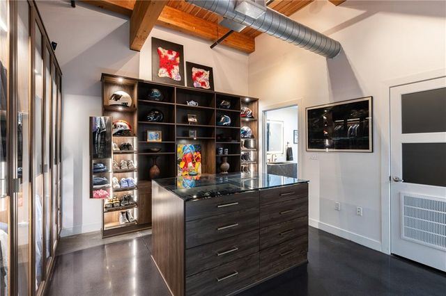 210 W 5th Street 207, Kansas City, MO 64105