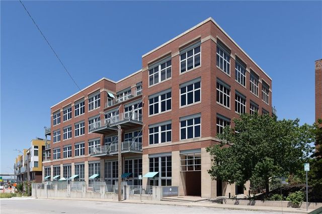 210 W 5th Street 207, Kansas City, MO 64105