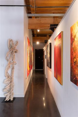 210 W 5th Street 207, Kansas City, MO 64105