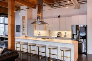 210 W 5th Street 207, Kansas City, MO 64105