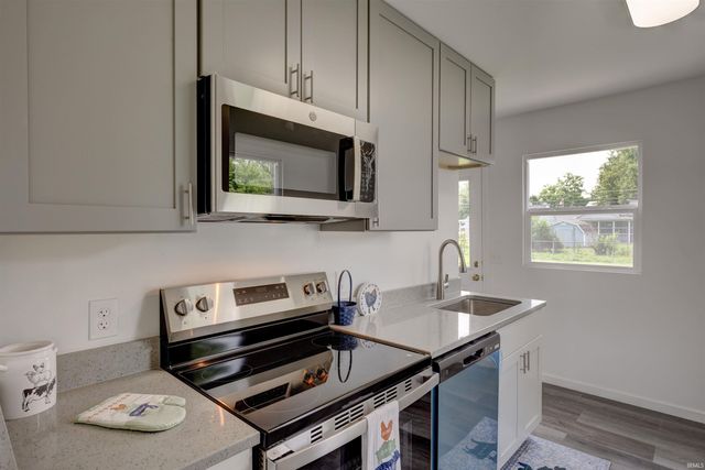 1419 Waggoner Avenue, Evansville, IN 47714