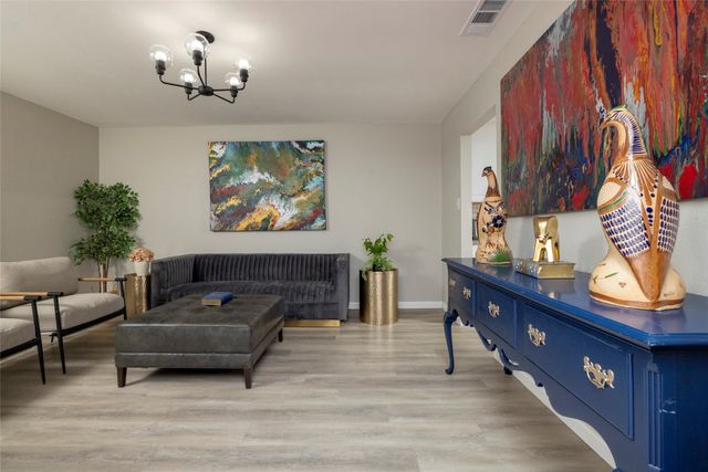 1115 Redbud Court, Arlington, TX 76012