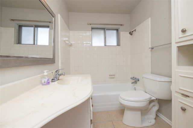 1115 Redbud Court, Arlington, TX 76012