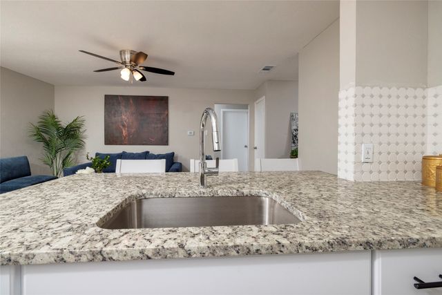 1115 Redbud Court, Arlington, TX 76012