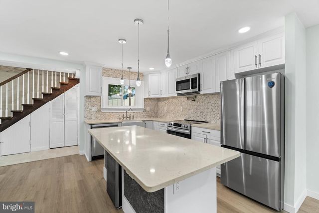 9963 JONESTOWN RD, Grantville, PA 17028