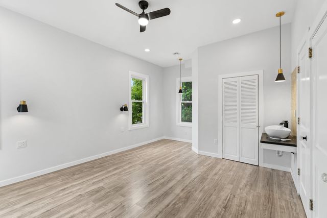 9963 JONESTOWN RD, Grantville, PA 17028