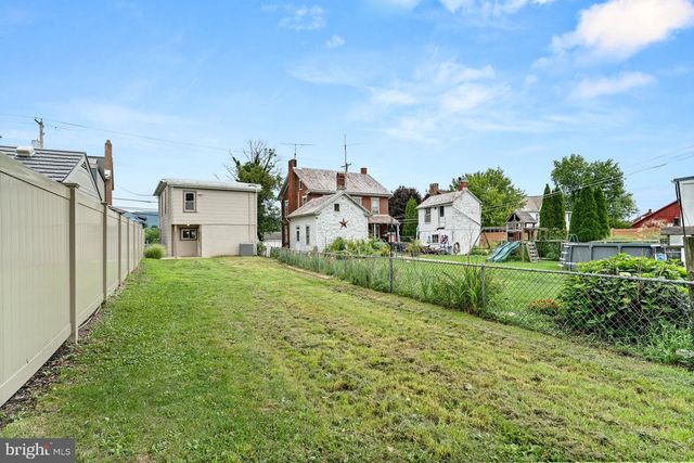 9963 JONESTOWN RD, Grantville, PA 17028