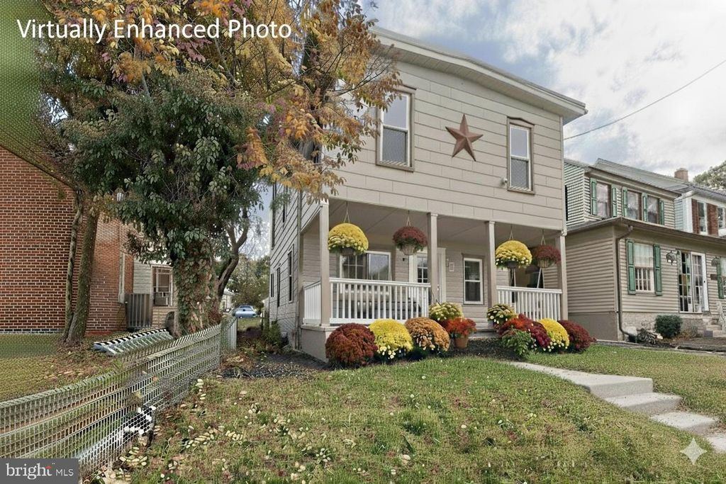 9963 JONESTOWN RD, Grantville, PA 17028