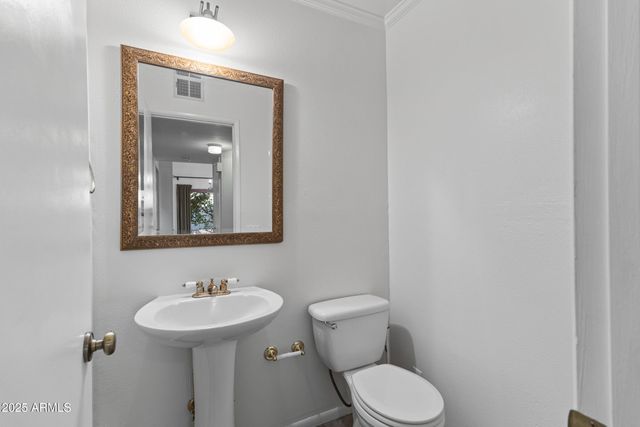 5627 S CROWS NEST Road, Tempe, AZ 85283