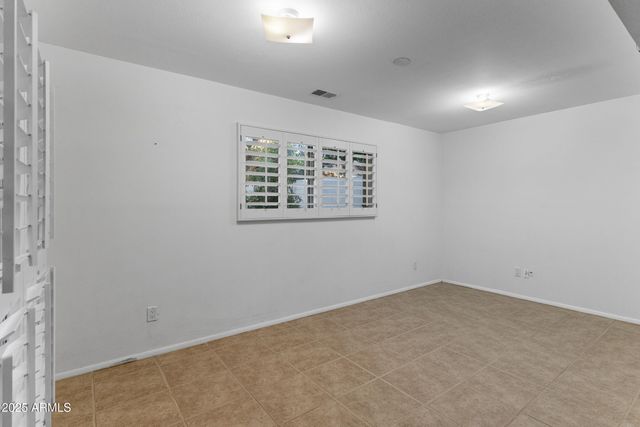 5627 S CROWS NEST Road, Tempe, AZ 85283