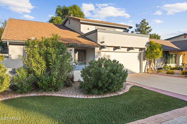 5627 S CROWS NEST Road, Tempe, AZ 85283