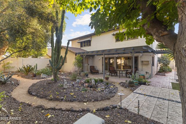 5627 S CROWS NEST Road, Tempe, AZ 85283