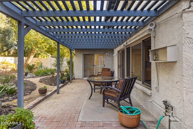 5627 S CROWS NEST Road, Tempe, AZ 85283