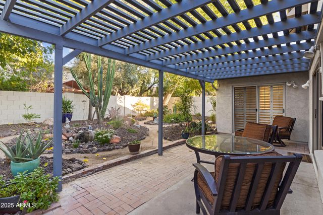 5627 S CROWS NEST Road, Tempe, AZ 85283