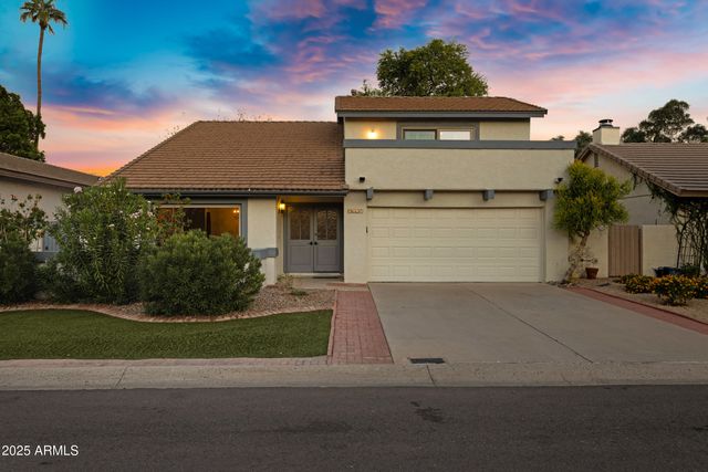 5627 S CROWS NEST Road, Tempe, AZ 85283