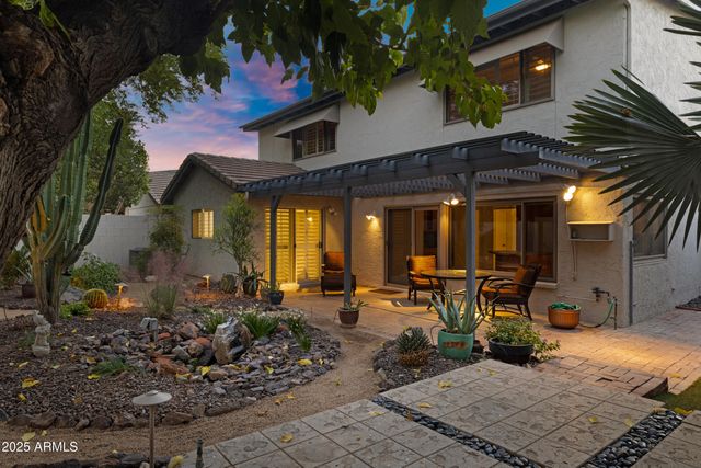 5627 S CROWS NEST Road, Tempe, AZ 85283