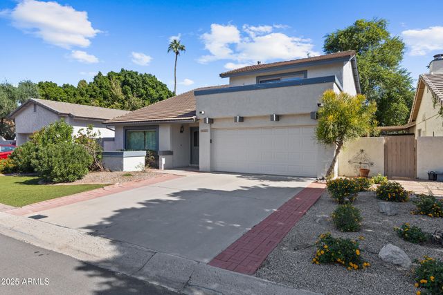 5627 S CROWS NEST Road, Tempe, AZ 85283