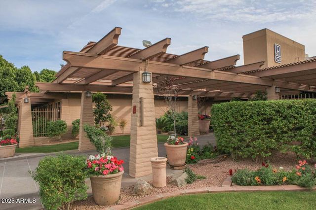 5627 S CROWS NEST Road, Tempe, AZ 85283