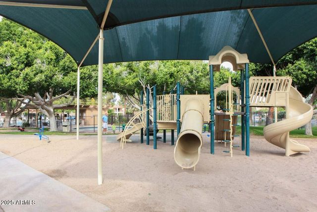 5627 S CROWS NEST Road, Tempe, AZ 85283