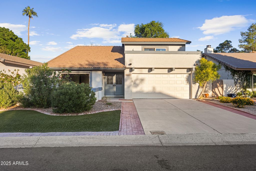 5627 S CROWS NEST Road, Tempe, AZ 85283