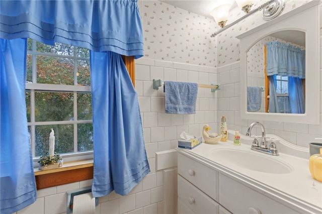 36 Dean Street, Pawtucket, RI 02861