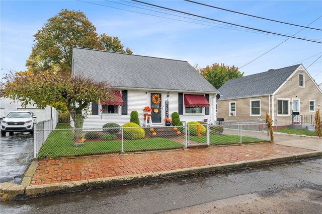 36 Dean Street, Pawtucket, RI 02861