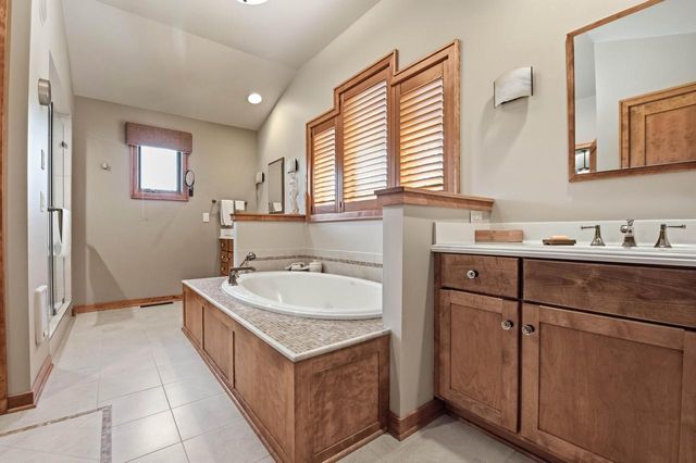 37015 Lower Lake ROAD, Oconomowoc, WI 53066