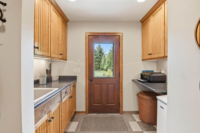 37015 Lower Lake ROAD, Oconomowoc, WI 53066