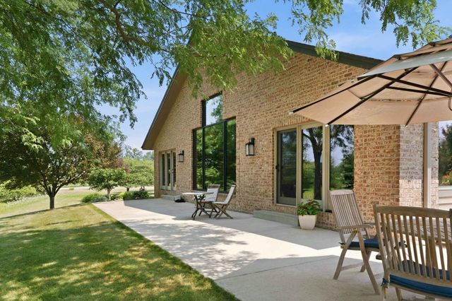 37015 Lower Lake ROAD, Oconomowoc, WI 53066