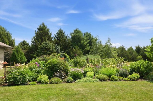 37015 Lower Lake ROAD, Oconomowoc, WI 53066