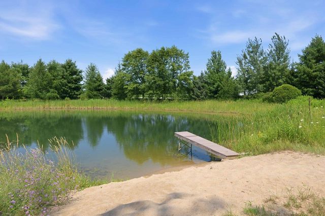 37015 Lower Lake ROAD, Oconomowoc, WI 53066