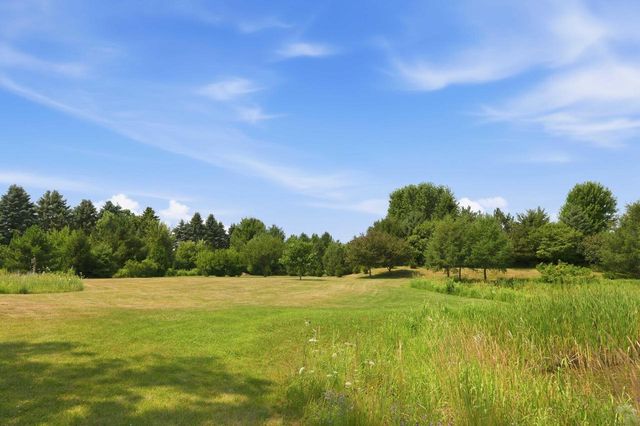 37015 Lower Lake ROAD, Oconomowoc, WI 53066
