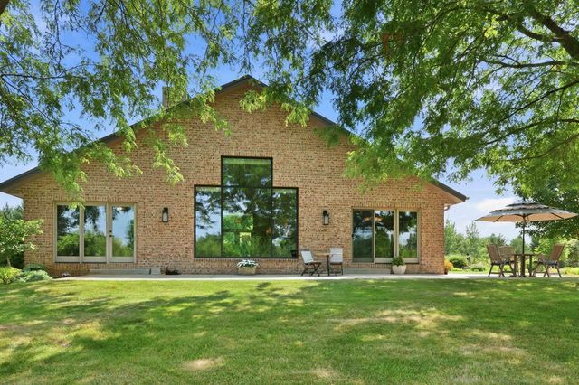 37015 Lower Lake ROAD, Oconomowoc, WI 53066