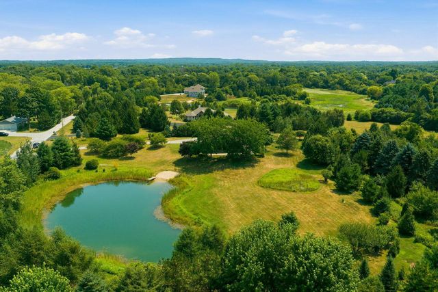 37015 Lower Lake ROAD, Oconomowoc, WI 53066