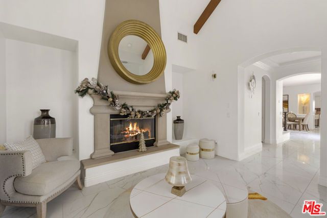 21615 Medina Estates Drive, Woodland Hills (los Angeles), CA 91364